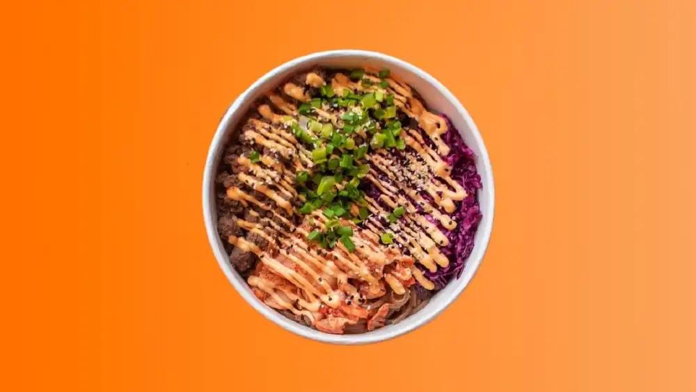 KUBEŁEK CHINGU z wołowiną bulgogi